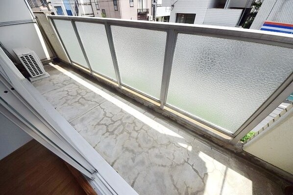 ジュノー・ムカイの物件内観写真